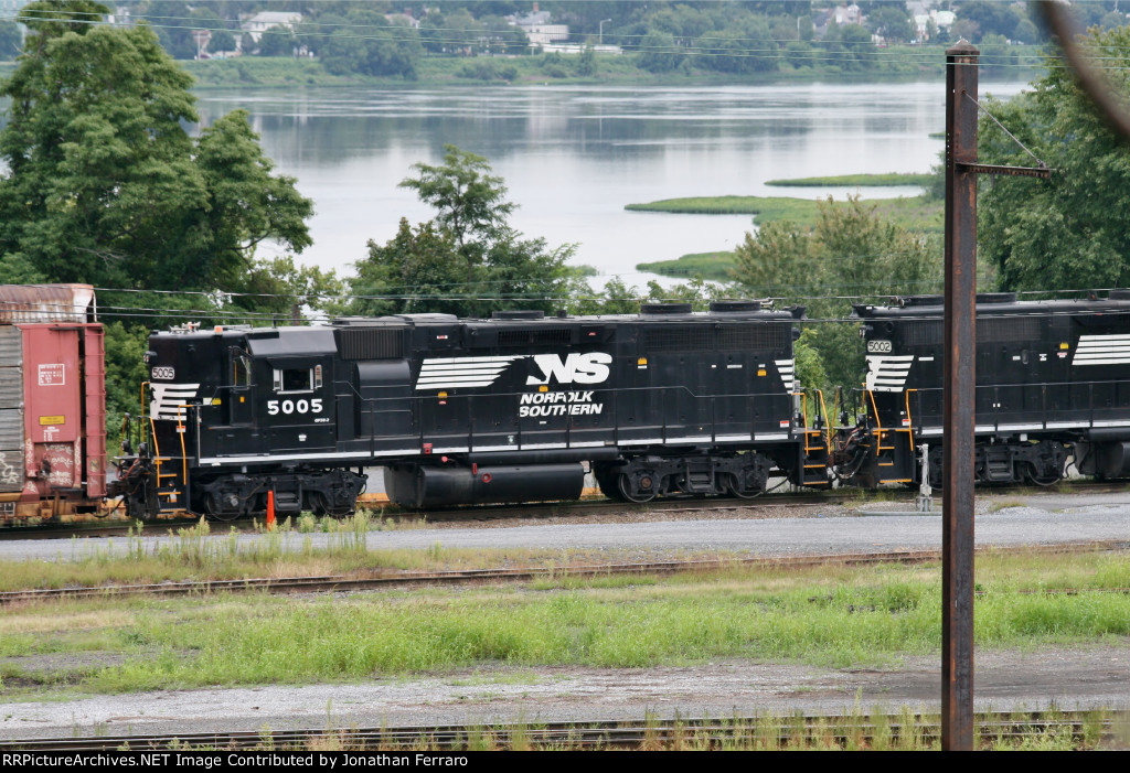 NS Hump Yard Switchers